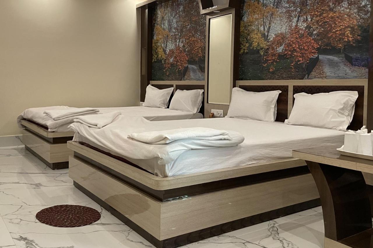 Hotel Aarohi Tarapith Bagian luar foto