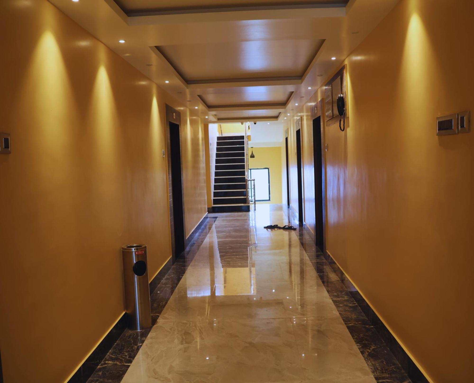 Hotel Aarohi Tarapith Bagian luar foto